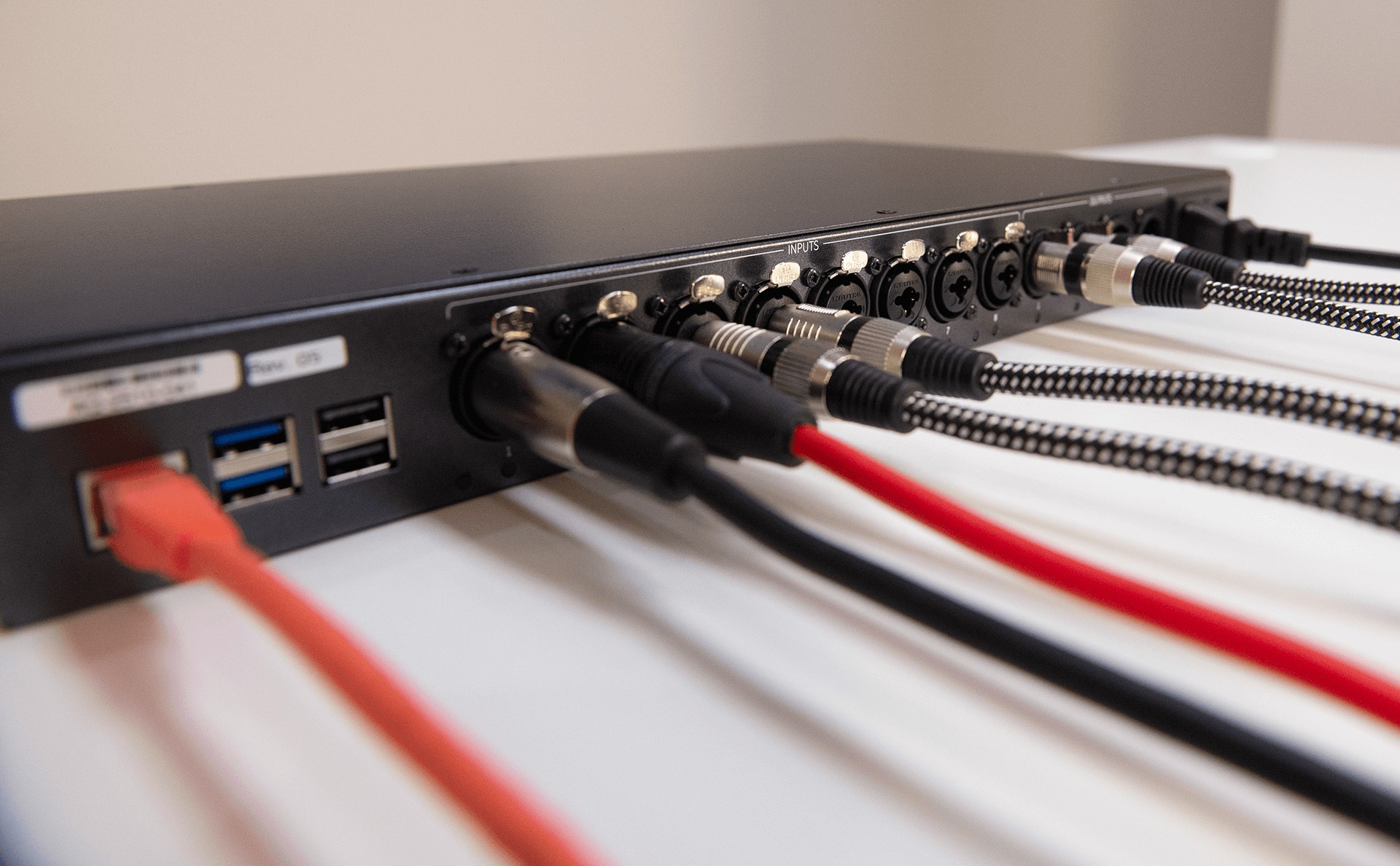 Viz Connect Tetra 影音網路3G-SDI/12G-SDI/NDI四通道迷你工作站連結轉換器